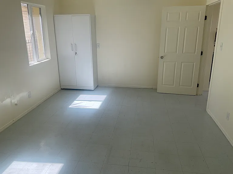 1412 W Jefferson Blvd — Photo 31