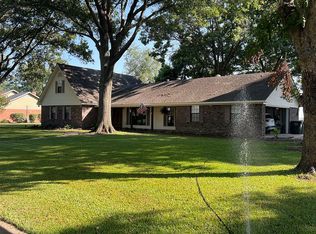 512 Gerald St, Leland, MS 38756