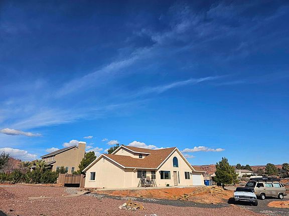 2nd image of 135 S Padre Canyon Dr