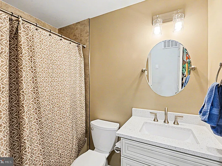 7468 Brighouse Ct — Photo 17