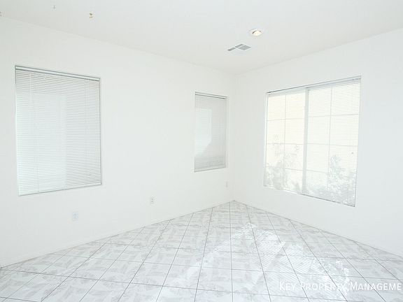 4th image of 5830 Willow Trace Ave