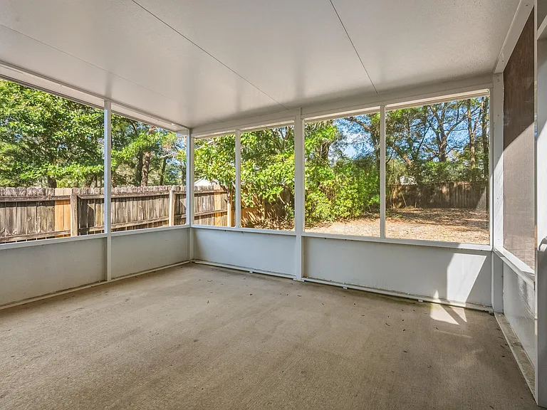 206 Esmond Ct — Photo 46
