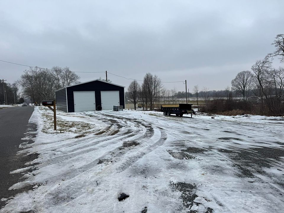 1st image of 216 Clear Fork Rd