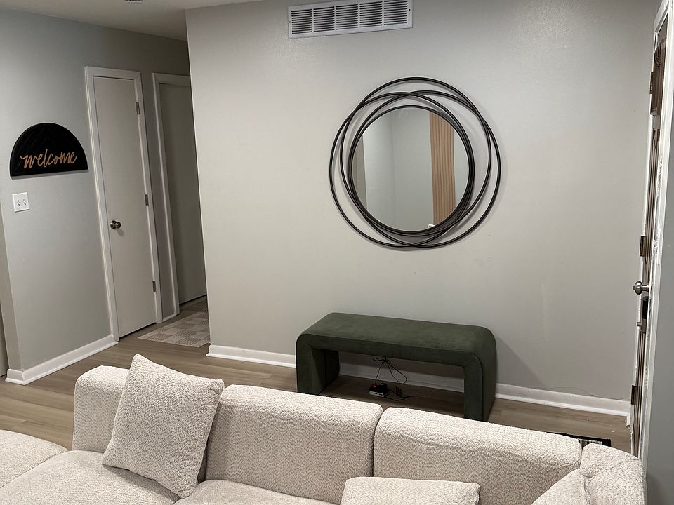 1st image of 647 Poppy Dr