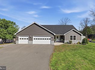 41 Leota St, Fort Ashby, WV 26719
