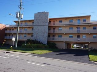 175 116th Ave APT 101, Treasure Island, FL 33706