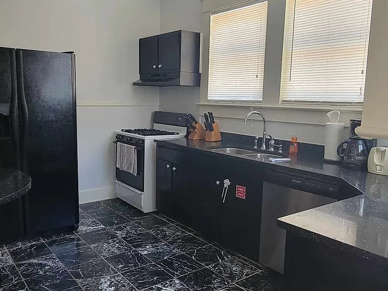 133 Hopkins Blvd — Photo 5