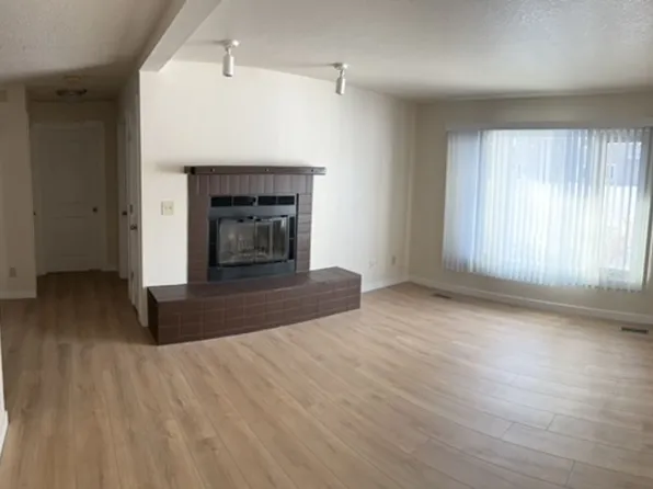 6031 Chevigny St #B-2, Anchorage, AK 99502