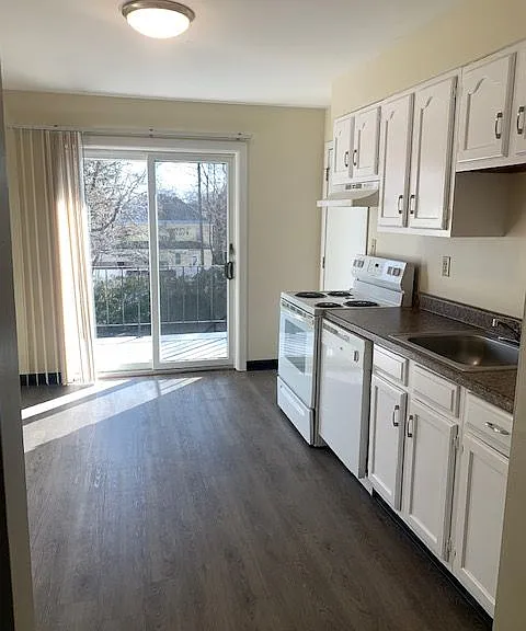 74 Springside Ave — Photo 3