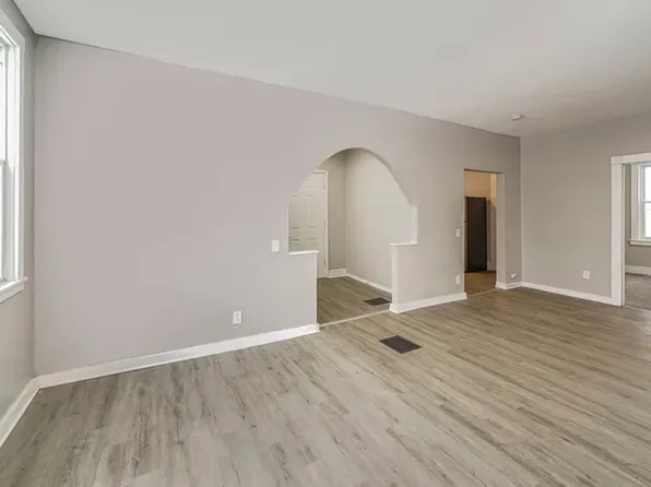 32 Fair Pl, Rochester, NY 14609