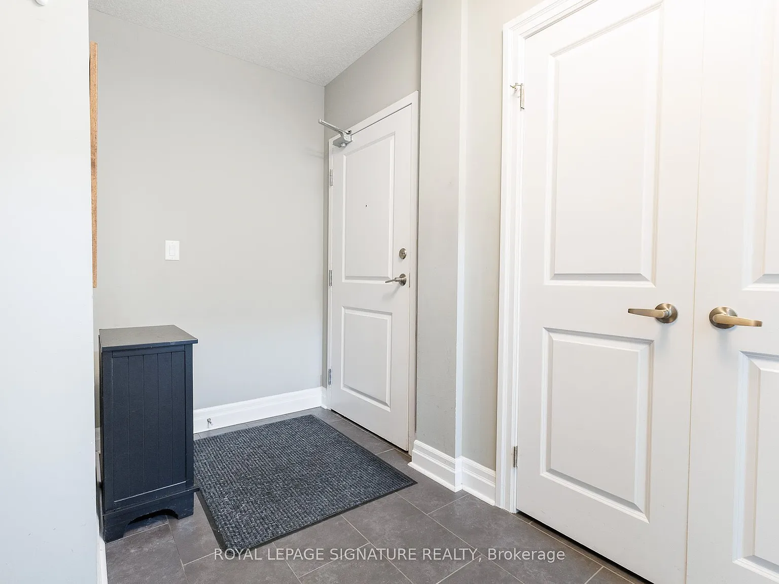 2 bed, $2,900 — Photo 2