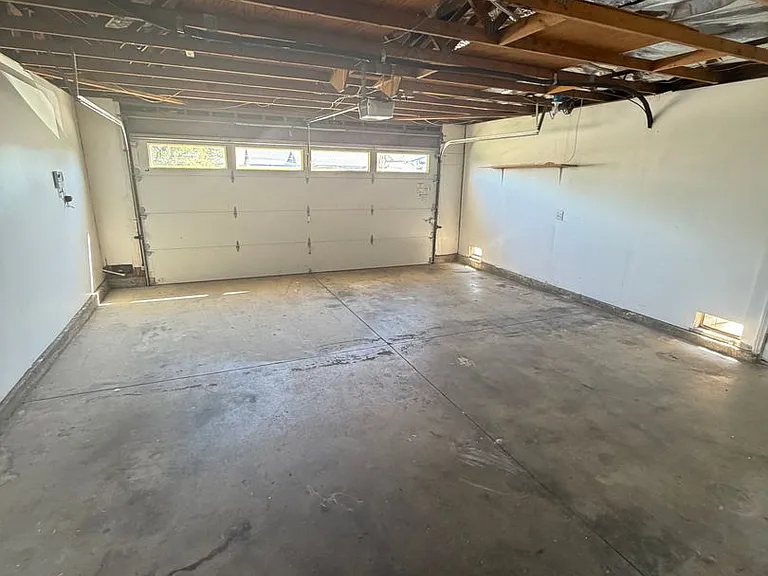 1118 Zircon St — Photo 30