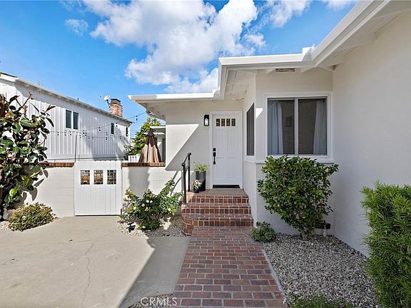 4th image of 226 La Jolla Dr
