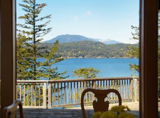 520 Smugglers Cove Rd, Bowen Island, BC V0N 1G1