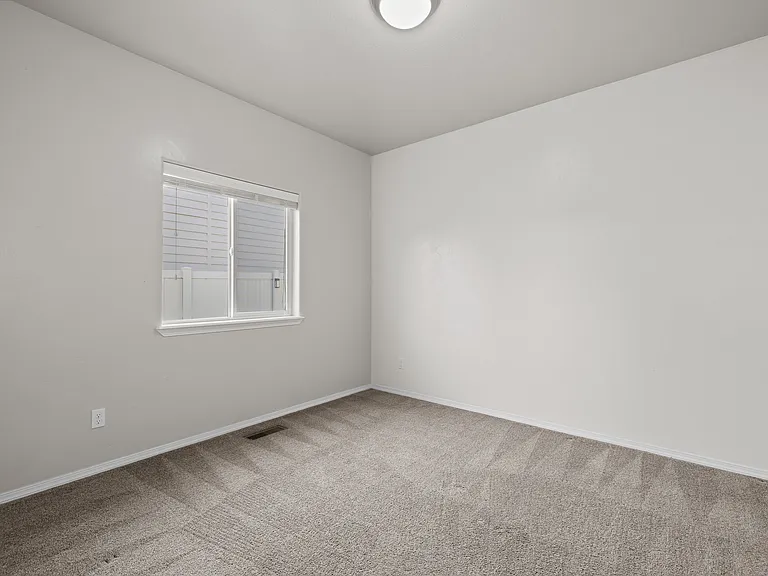 3145 S Mystic Seaport Ave — Photo 29