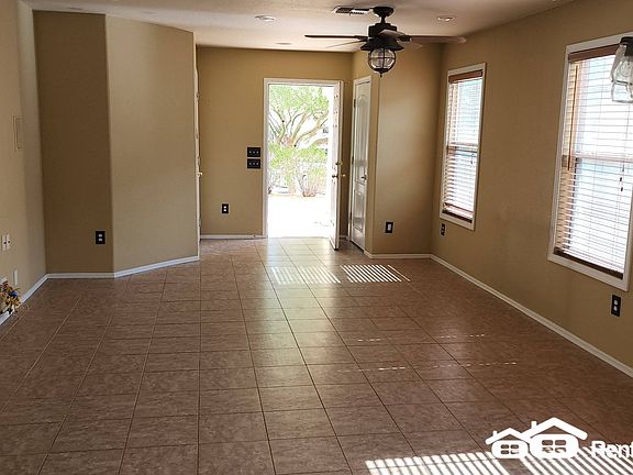 2nd image of 2835 W Greenstreak Dr