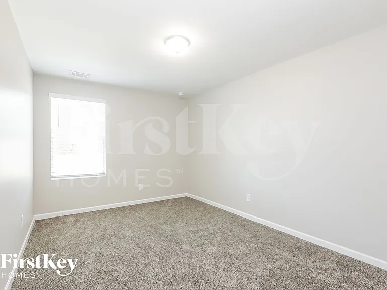 156 Alexander Ln — Photo 11