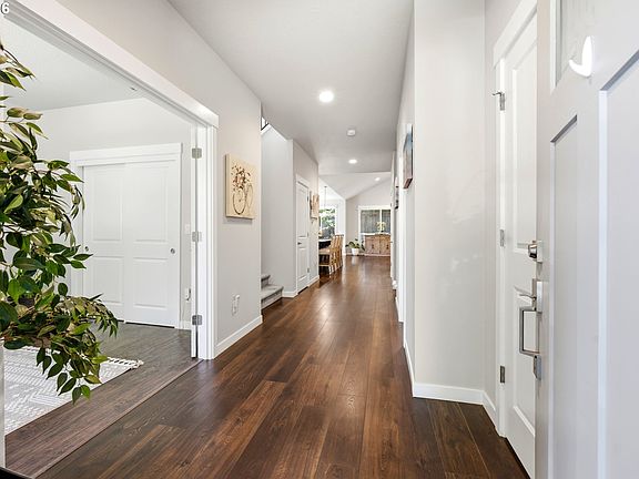 4th image of 17703 NE 32nd St