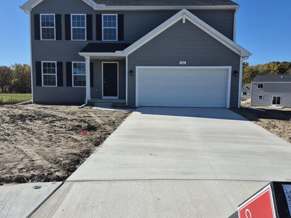 521 Snow Pine Ct NE, Cedar Springs, MI 49319