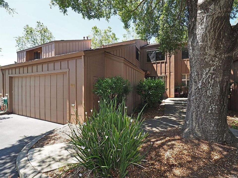 1st image of 28 Cinnamon Teal Ln