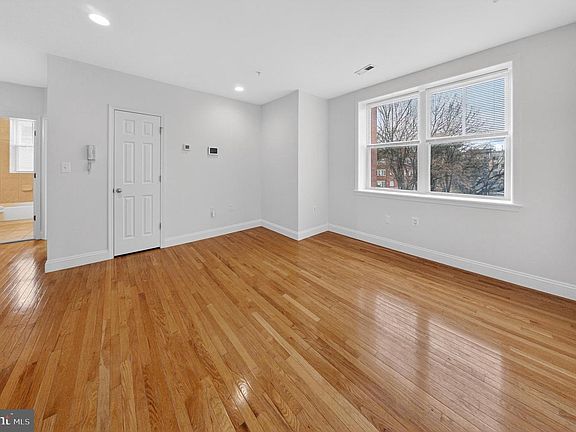 5th image of 1629 L St NE APT 202