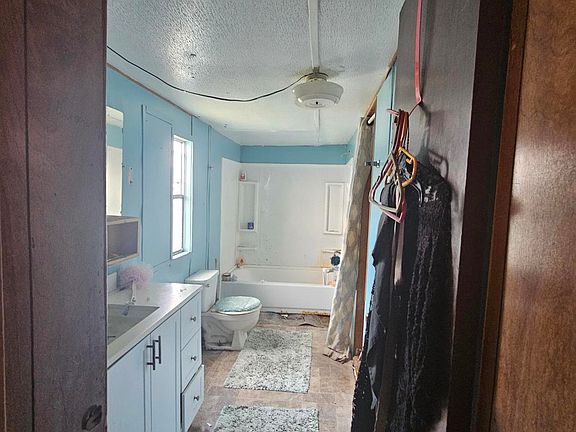 5th image of 920 Boardwalk Ln #928