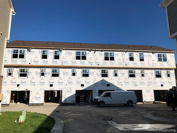 4th image of 24015 Battelle Ave Unit 29