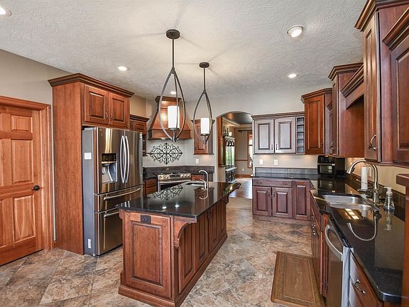 4th image of 1345 W Wicklow Ct