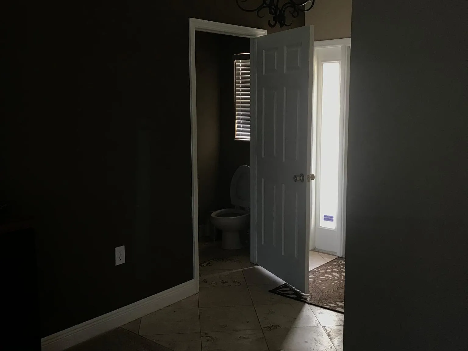 3 bed, 2.5 bath, 1665 sqft, $2,200 — Photo 3