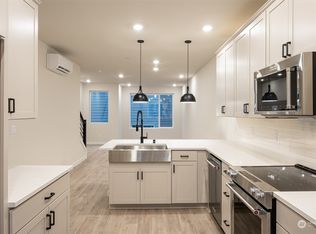 2123 N 148th St #4, Shoreline, WA 98133