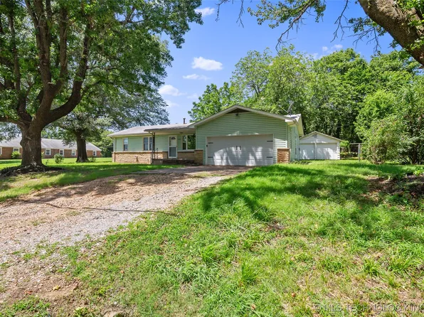 703 N Gertrude Ave, Wagoner, OK 74467