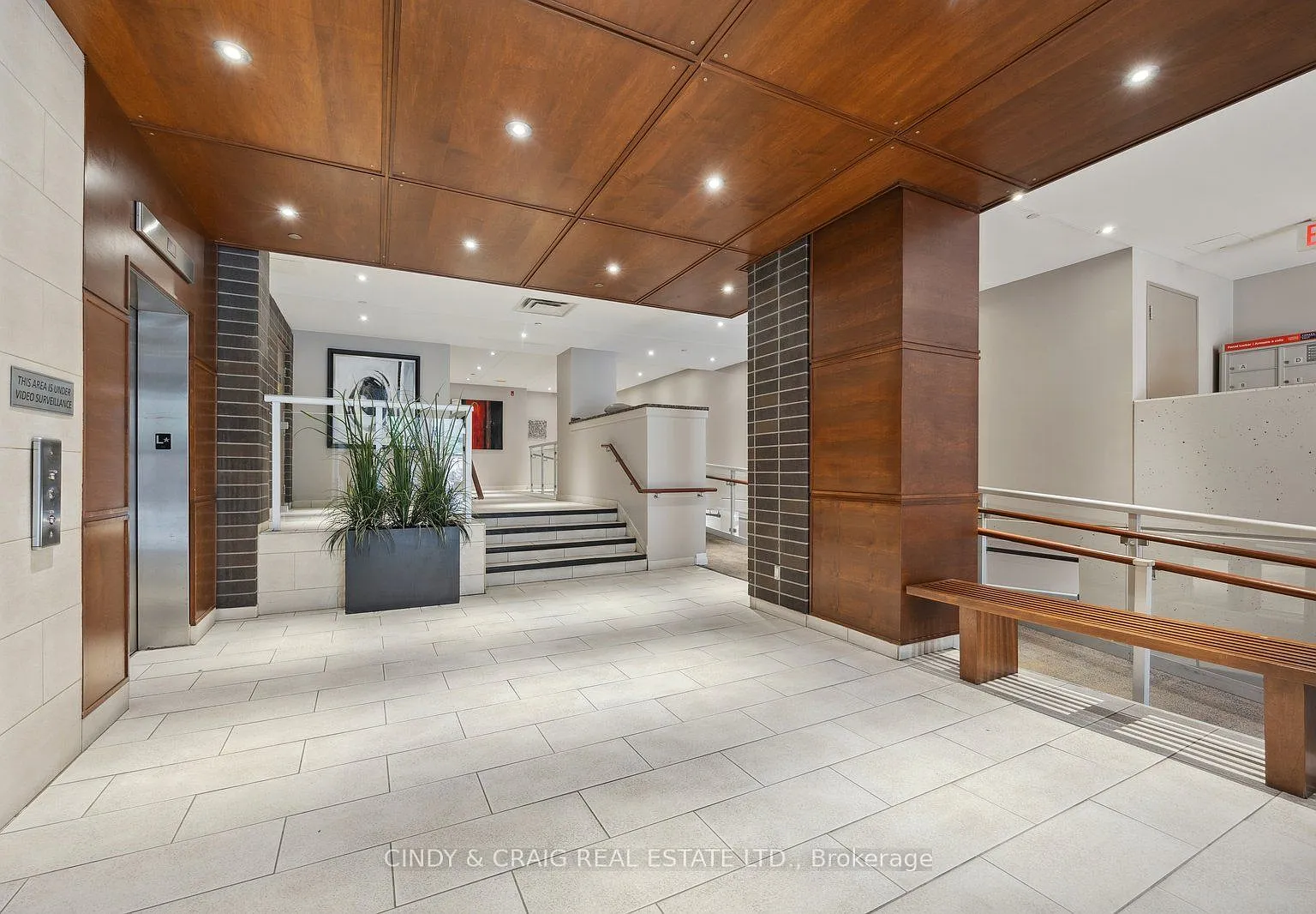 3 bed, $2,400 — Photo 3
