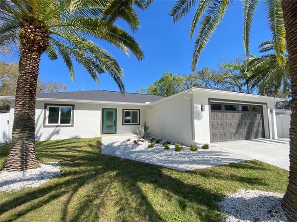 3887 Hawkeye Cir, Sarasota, FL 34232