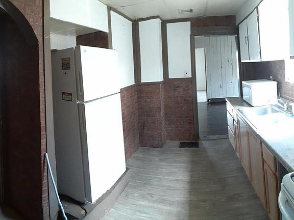 5th image of 2609 N Grand Ave