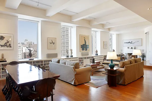 Sold by Sloane Square | media 7