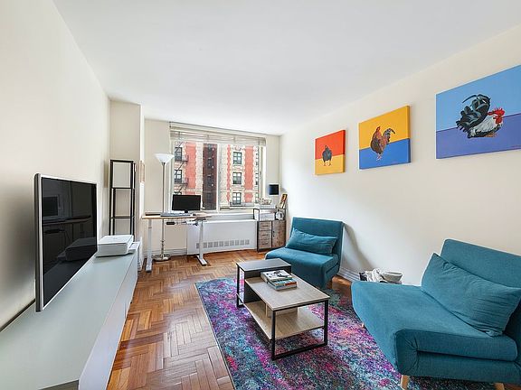 4th image of 2373 Broadway APT 307