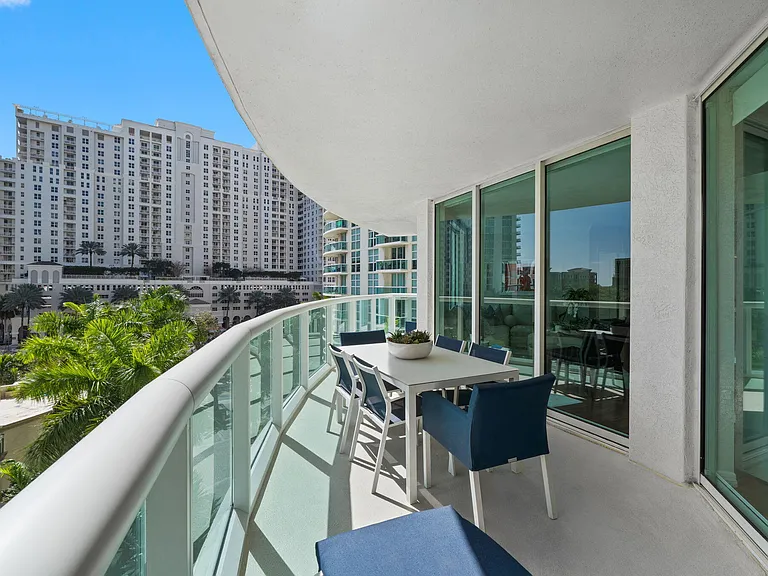 347 N New River Dr E #610 — Photo 22