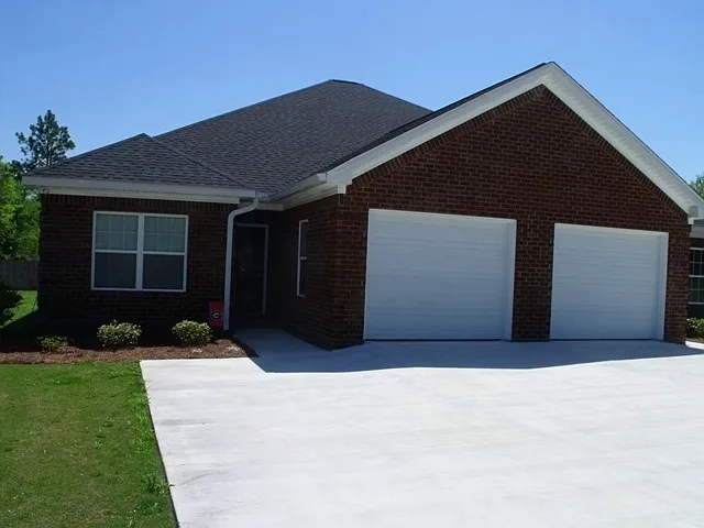 101 Ledbury Cv