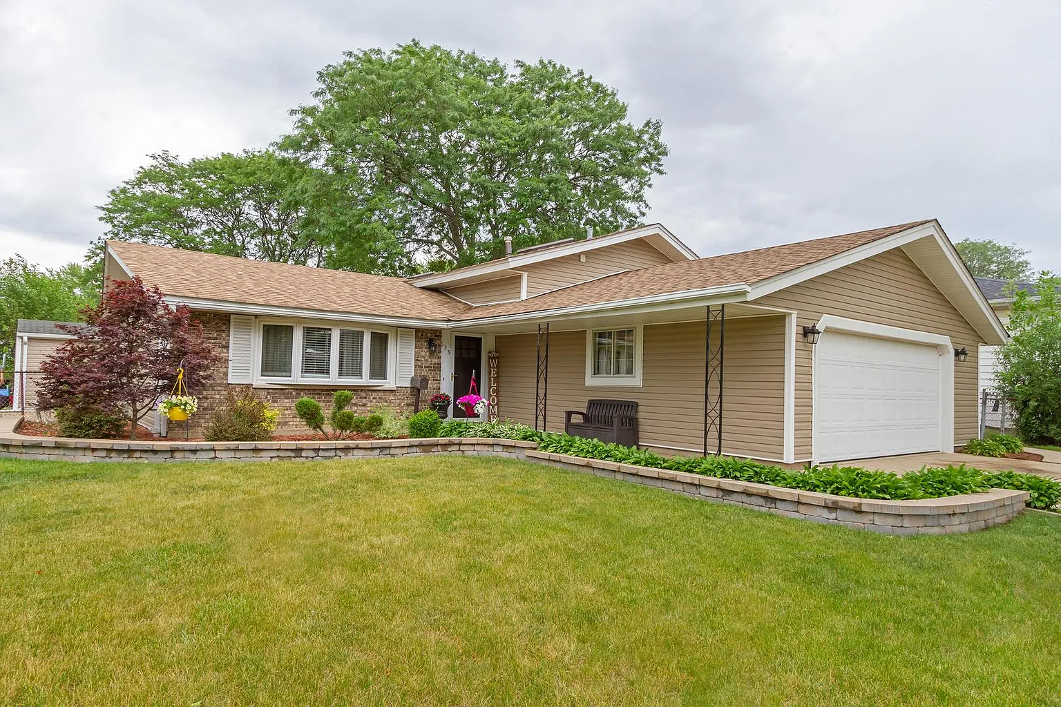525 S Salem Dr photo 1