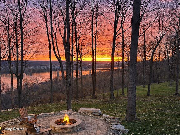 3rd image of 640 River Edge Rd