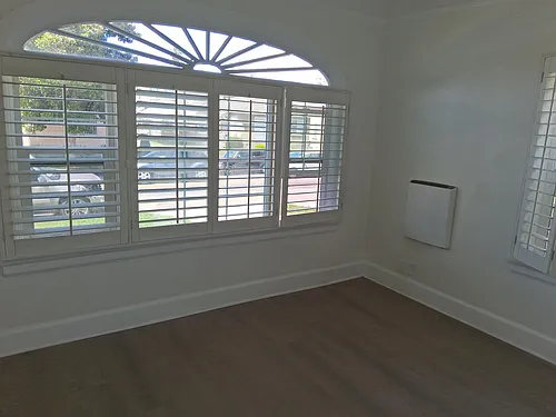 6250 S Van Ness Ave #6250 Photo 1