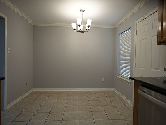 5th image of 1233 W Fairmont St