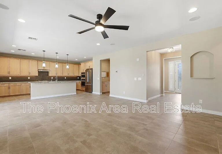 39725 N Hailey Ln — Photo 6