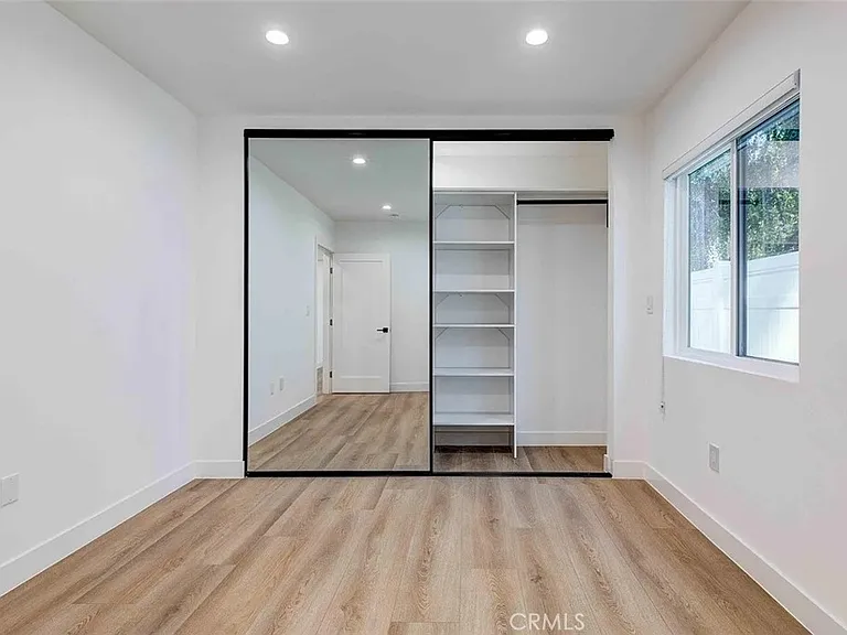 1613 N Niagara St — Photo 11