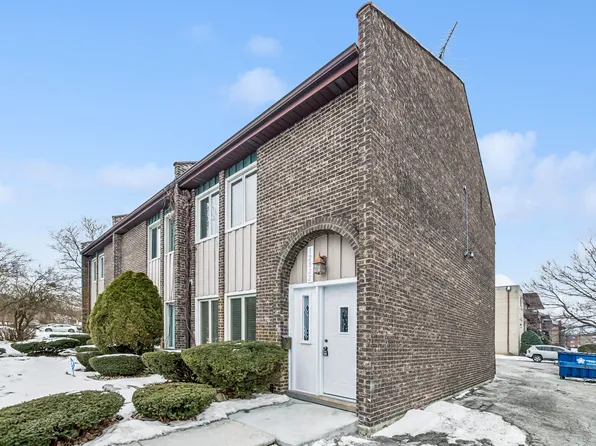 12822 Carriage Ln, Crestwood, IL 60418