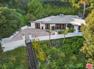 9572 Stuart Ln, Beverly Hills, CA 90210