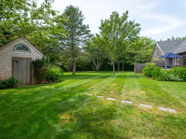 8 Anna Dr, Nantucket, MA 02554