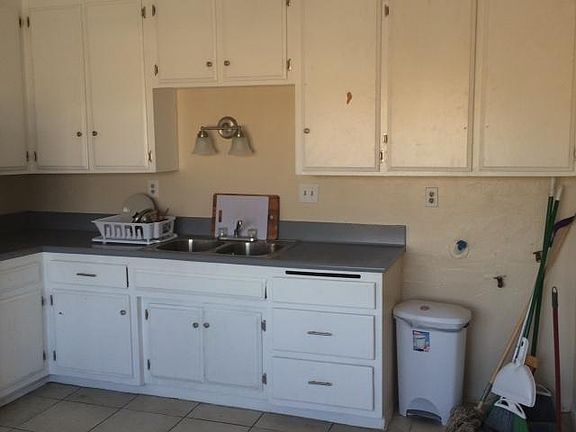 3rd image of 464 S Bonnie Beach Pl #3/4