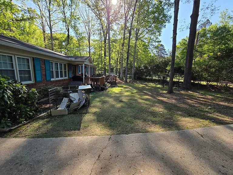 1010 Sherwood Cir — Photo 50