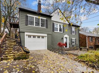 40 Crestwood Ter, Davenport, IA 52803